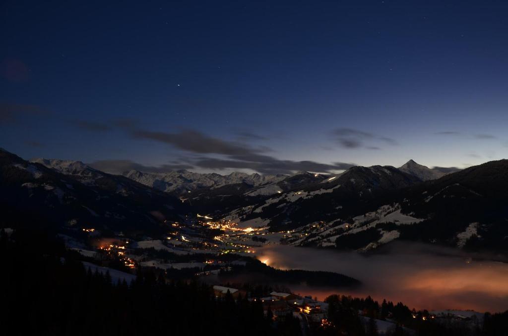 Apartamento Hof Hamoos Kitzbühel Exterior foto